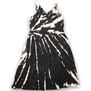 Large Reverse Tie Dye Dress With Pockets - Black and White Dress - Women&#39;s Adjustable Strap Swing Sundress
