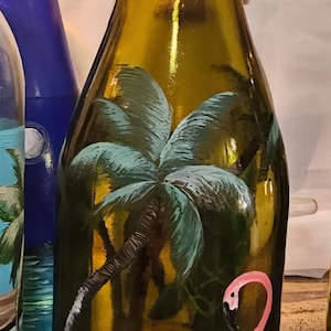 Bottiglia di vino dipinta a mano con luci a led