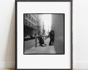 The Kiss, San Francisco 1987. Zwart-witfilm Fine Art Street Photography Print, vintage poster muurkunst fotoprints.