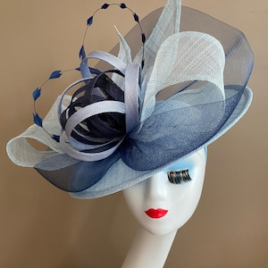 Powder Blue Carriage Church Fascinator with Light/Dark Blue Bow and Sinamay Flower. Kentucky Derby Hat. Wedding Easter Tea Race Ascot Hat imagem 6
