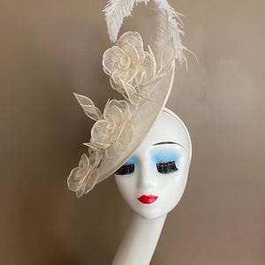 Ivory Sinamay Fascinator: Floral Kentucky Derby Hat with Ostrich Feather