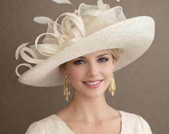 Ivoorwitte Sinamay Kentucky Derby-hoed(G9): elegante hoed voor de wedstrijddag van de bruiloft