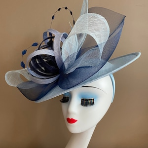 Powder Blue Carriage Church Fascinator with Light/Dark Blue Bow and Sinamay Flower. Kentucky Derby Hat. Wedding Easter Tea Race Ascot Hat imagem 5