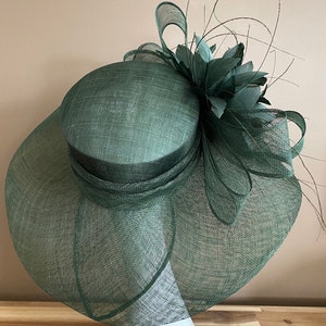 Emerald/Dark Green Wide Brim Church Carriage Kentucky Derby Hat with Green Sinamay Bow and Feather Flower. Easter Race Wedding Tea Ascot Hat image 3