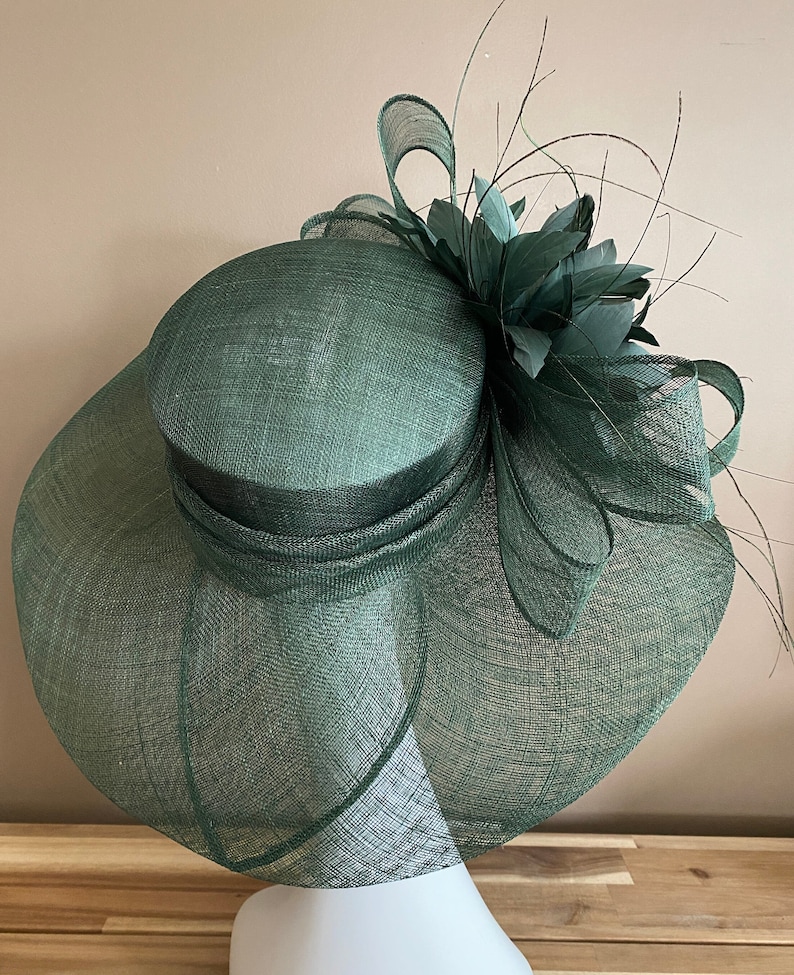 Emerald/Dark Green Wide Brim Church Carriage Kentucky Derby Hat with Green Sinamay Bow and Feather Flower. Easter Race Wedding Tea Ascot Hat image 3