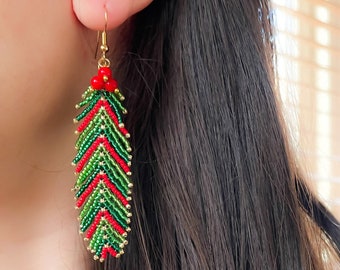 Christmas fringe earrings, Xmas drop dangle earrings, Red/green/gold seed bead feather earrings, Long beaded holly earrings, Boho earrings