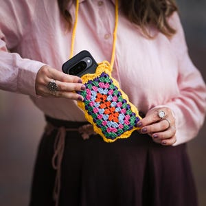 Phone Case Crochet Pattern | Happy Granny Square Phone Pouch | Digital PDF - English Only
