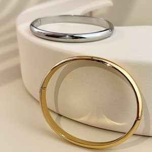 Simple Smooth Oval Stainless Steel Tibetan Buddhist Gold Silver Rigid Bangle Bracelet