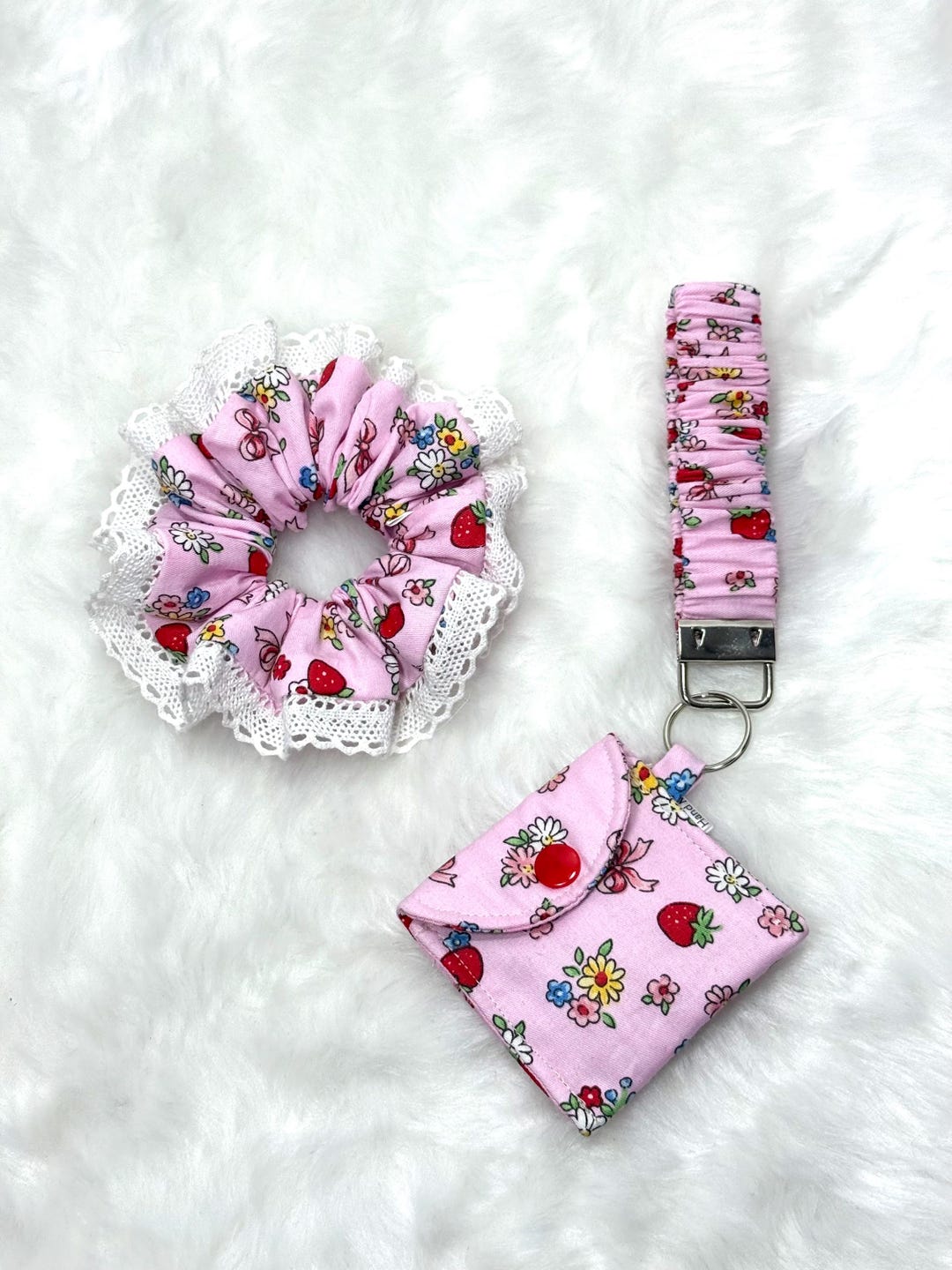 Lace Scrunchie/ Scrunchie Key Holder/ Keychain Wristlet / Cute Lanyard ...