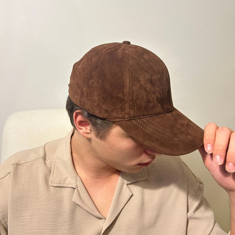 Brown Suede Baseball Cap, Adjustable Leather Hat, Unisex Hip-Hop Street Fashion, Winter Full Cap, Halloween Gift, Christmas Gift for Mother,Halloween Cap,Truckers Cap,High Quality Men Hat,Cozy Woman Hat,Fashion Accessories,Best Birthday Gift