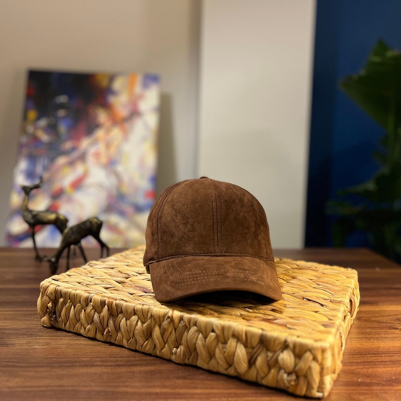 Brown Suede Baseball Cap, Adjustable Leather Hat, Unisex Hip-Hop Street Fashion, Winter Full Cap, Halloween Gift, Christmas Gift for Mother,Halloween Cap,Truckers Cap,High Quality Men Hat,Cozy Woman Hat,Fashion Accessories,Best Birthday Gift