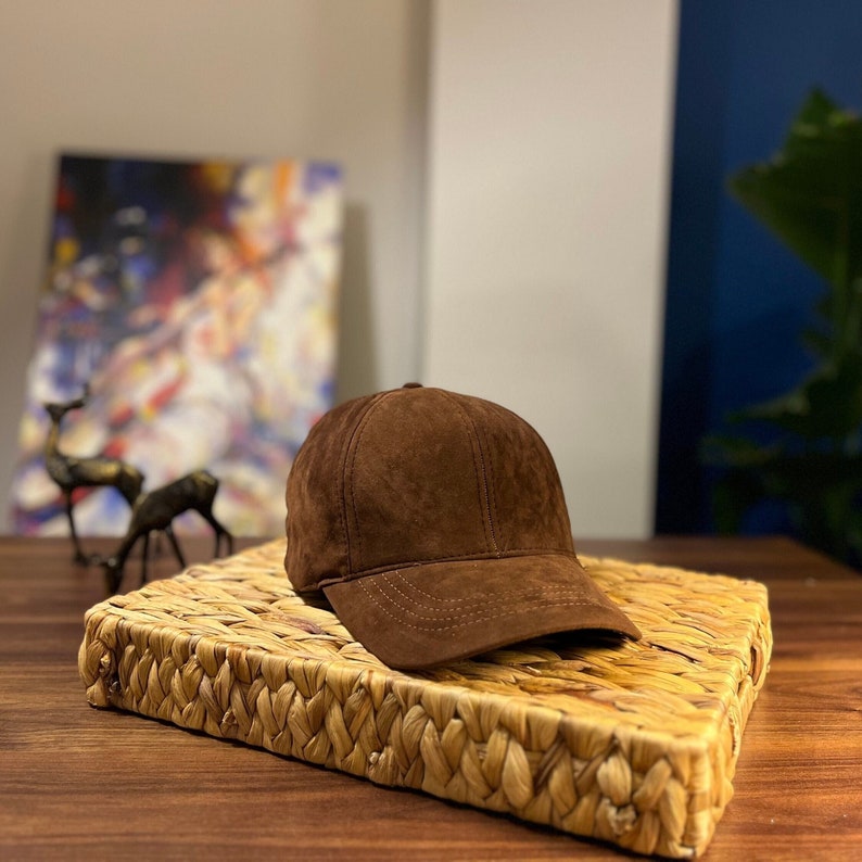 Brown Suede Baseball Cap, Adjustable Leather Hat, Unisex Hip-Hop Street Fashion, Winter Full Cap, Halloween Gift, Christmas Gift for Mother,Halloween Cap,Truckers Cap,High Quality Men Hat,Cozy Woman Hat,Fashion Accessories,Best Birthday Gift