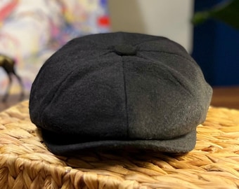 Handgjord svart ullkeps: Vintage Peaky Blinders Gatsby-hatt