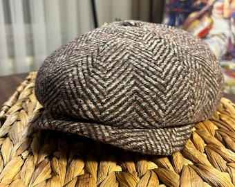 Brown & White Herringbone Newsboy Cap – Unisex Wool Blend Baker Boy Hat, Adjustable Vintage Style, Streetwear Accessory – Peaky Blinders Hat