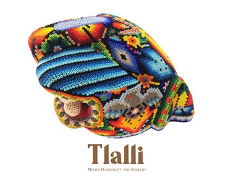 メキシコのウイチョル族のビーズ細工のジャガーの頭、Mayola Villa 作