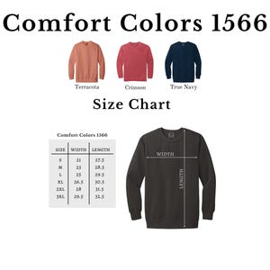 K&ouml;nnte beinhalten: Gr&ouml;&szlig;entabelle f&uuml;r Comfort Colors 1566 Sweatshirts. Die Tabelle zeigt die Breite und L&auml;nge in Zoll f&uuml;r die Gr&ouml;&szlig;en S bis 3XL. Die gezeigten Farben sind Terrakotta, Crimson und True Navy.