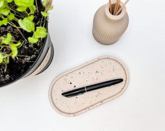 Terrazzo tray / Vanity tray / Coffe table tray / Trinket tray / Oval tray / Handmade Tray / Home decor / Jewelry dish / Terrazzo candle tray