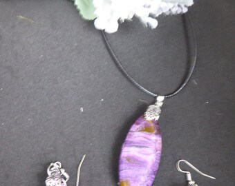Purple purple pendant and earring resin set