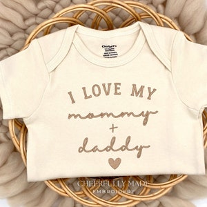 Body brodé J'aime ma maman et mon papa, faire-part de bébé amis et famille, faire-part de grossesse, grand-bébé, j'aime mon papa de maman 9