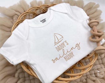 Embroidered Daddy’s Sailing Buddy Bodysuit, Father’s Day Baby Announcement, Sailing Pregnancy Announcement to Daddy, Sail Boat Bodysuit Gift