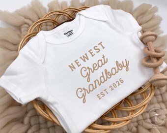 Embroidered Newest GREAT Grandbaby EST Year Bodysuit, Grandparents Pregnancy Announcement, Baby Announcement Bodysuit, Hello Grandparents