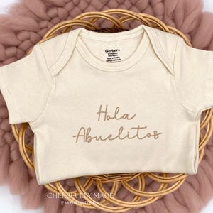 Embroidered Script Hola Abuelitos ONESIES® Brand, Hola Abuelita, Hola Abuelito, Anuncio De Bebé Bodysuit, Spanish Pregnancy Announcement