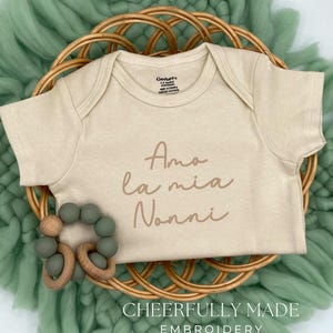 Embroidered Amo la mia Nonni Bodysuit, Italian Baby Announcement, Adorable Bodysuit, Italian Baby Shower Gift, Personalized Italian Bodysuit
