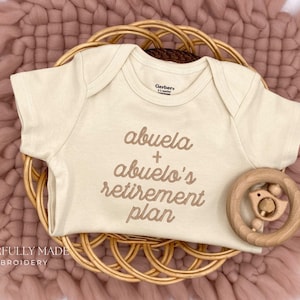 Embroidered Abuela and Abuelo’s retirement plan, Hola Abuelita, Hola Abuelito, Anuncio De Bebé, Spanish Pregnancy Announcement Bodysuit Cute