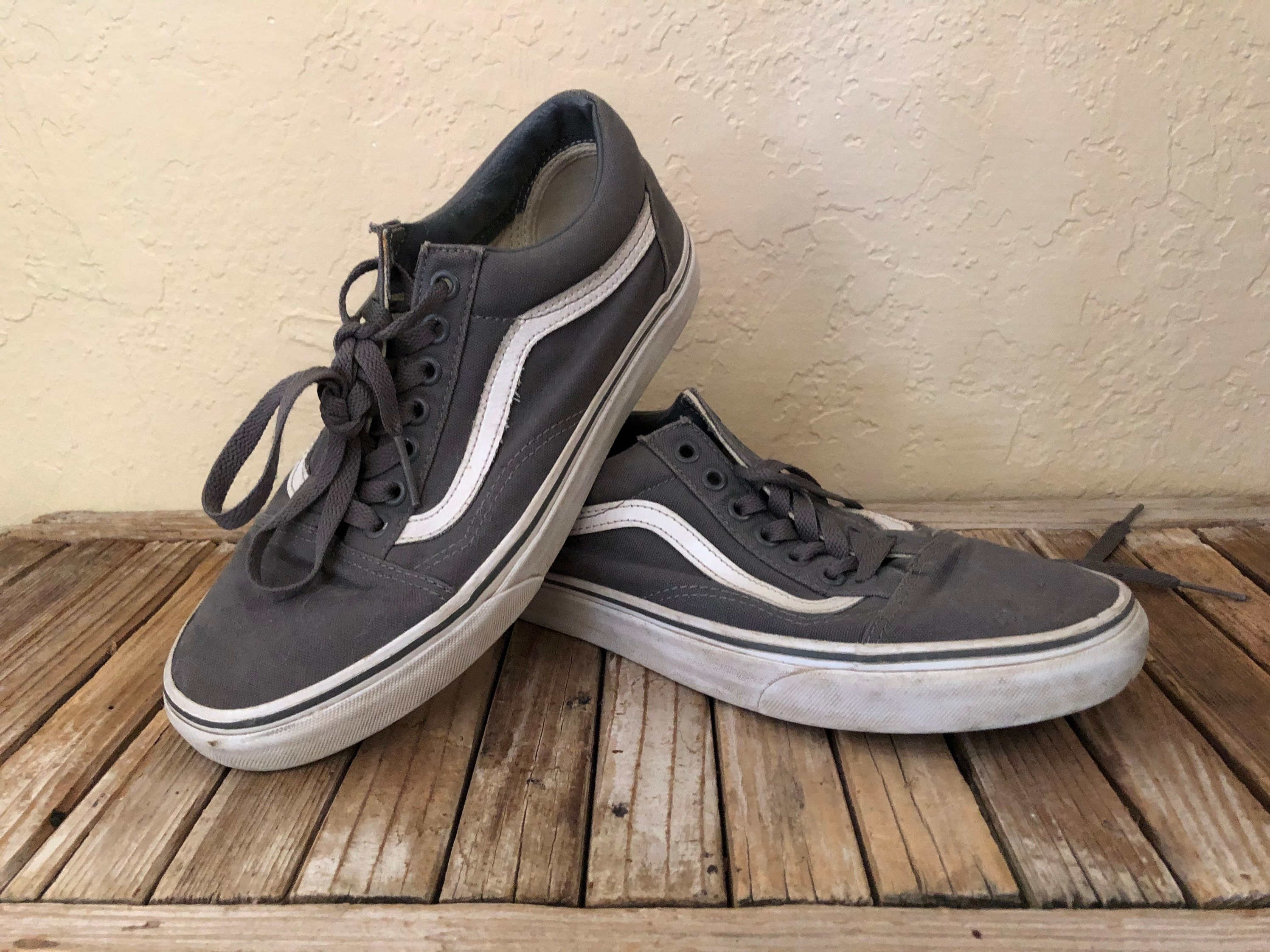 VANS Old Skool Sneakers For Men - Buy Maroon Color VANS Old Skool Sneakers  For Men Online at Best Price - Shop Online for Footwears in India