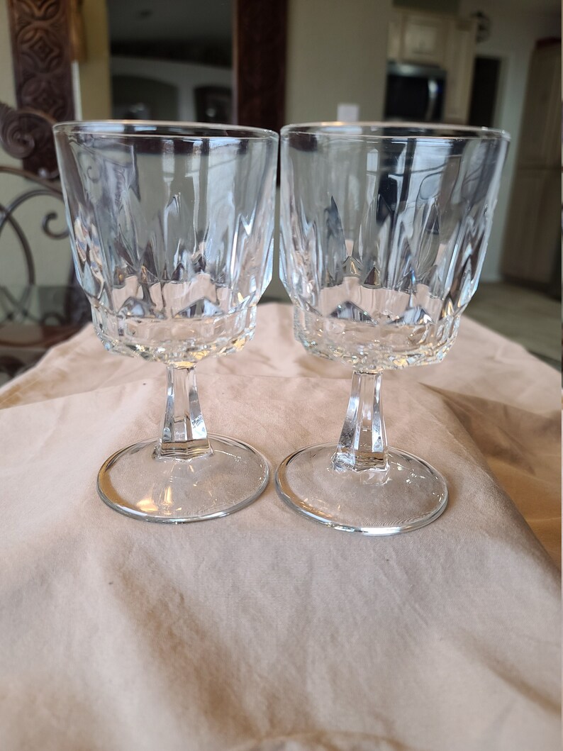 Vintage Set Of 2 Arcoroc France Cut Crystal Glasses Etsy
