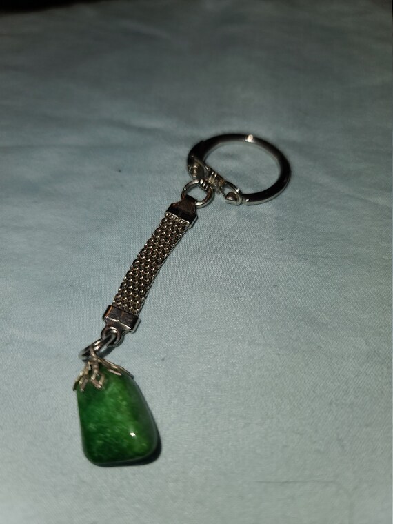 VINTAGE GREEN POLISHED rock key chain silver gree… - image 3