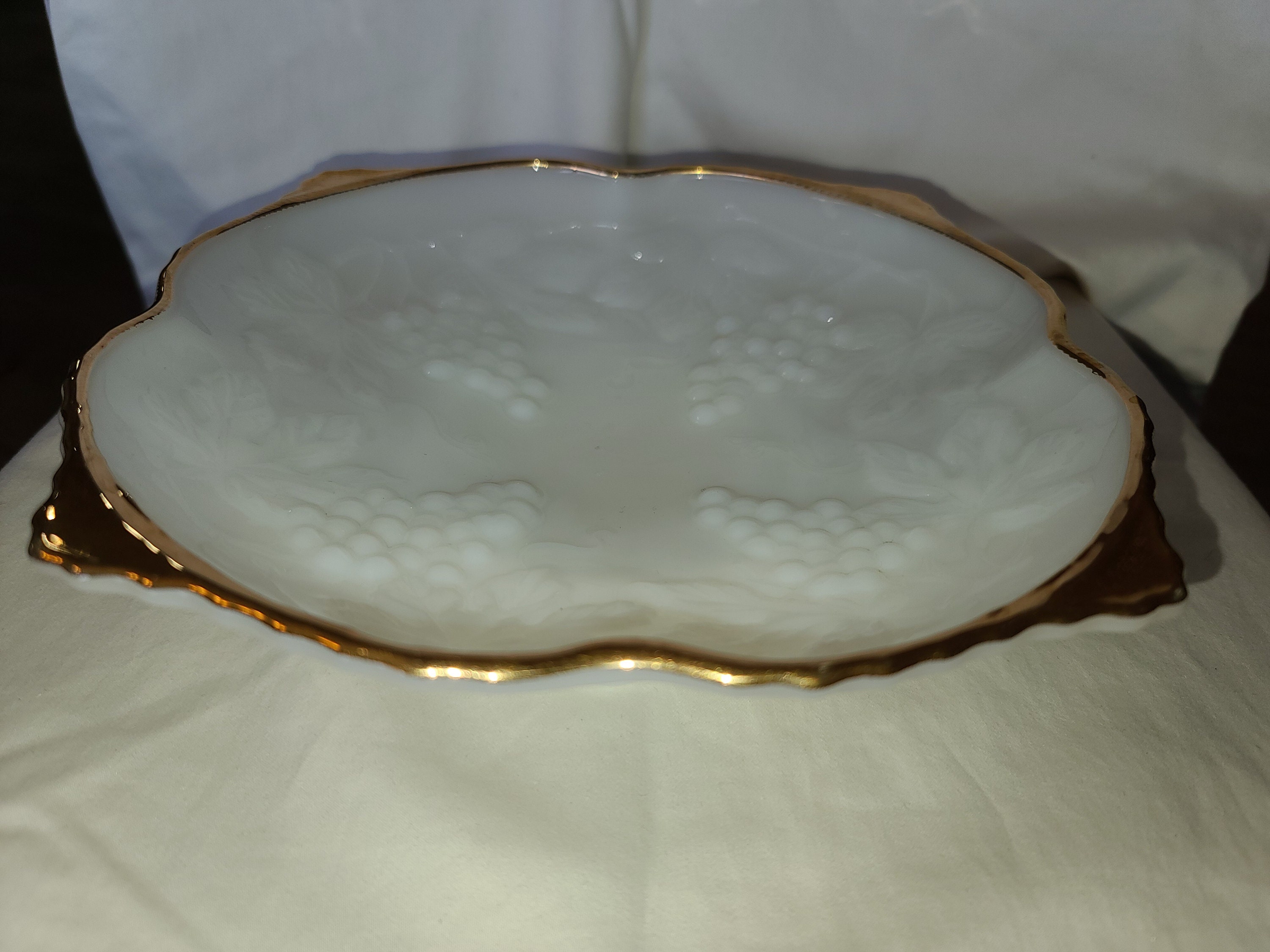 VINTAGE GOLD TRIM Raised Fruit Glass Bowl Vintage Decorative Etsy