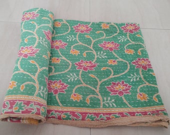 Trapunte per bambini Sari in morbido cotone cucito fine, coperte Kantha reversibili a doppia dimensione, tiro all'ingrosso Sari Kantha, vecchio vintage One Kind Kantha