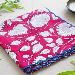 Red Floral Block Printed Cotton Cloth Napkins with Scalloped Edges  - Set of 4 Floral Cloth Napkins - Boho Chic Kitchen Decor - Housewarming