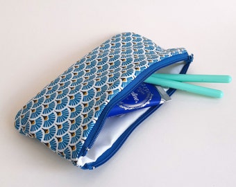 Stylish & Durable: Waterproof Makeup Pouch