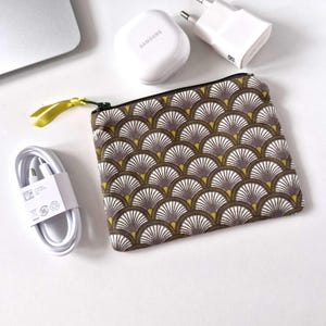 Small multicolor cotton pouch. Airpods and Galaxy buds earbud case
