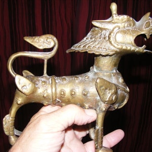 antiek Chinees wierookvat, oud, zeldzaam item, leeuw, foo dog gevleugeld
