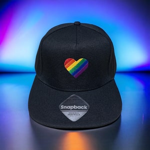 Embroidered snapback cap “Heart” in rainbow colors for CSD, Pride, Gay, Party etc.