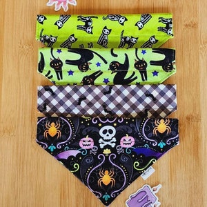 Cat Bandana Collar, Pet Bandana in Halloween Themed Patterns, One Size, Handmade, Pet Scarf, Pet Accessories, Pet Gifts