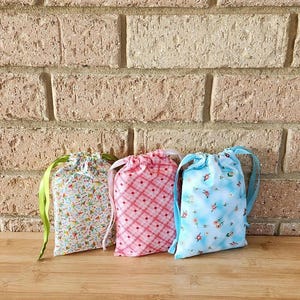 Bees, Kites & Pink Checkered Small Drawstring Gift Bag, Cotton Pouch, Party Favour, Reusable