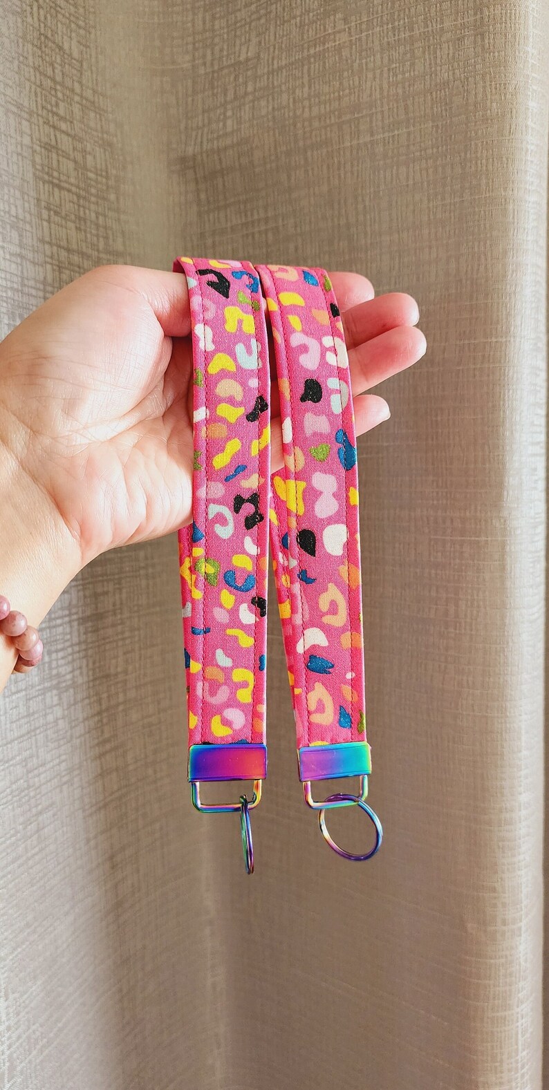 Key Fob Wristlet in Glitter Hot Pink Pattern, Key Wristlet With Split