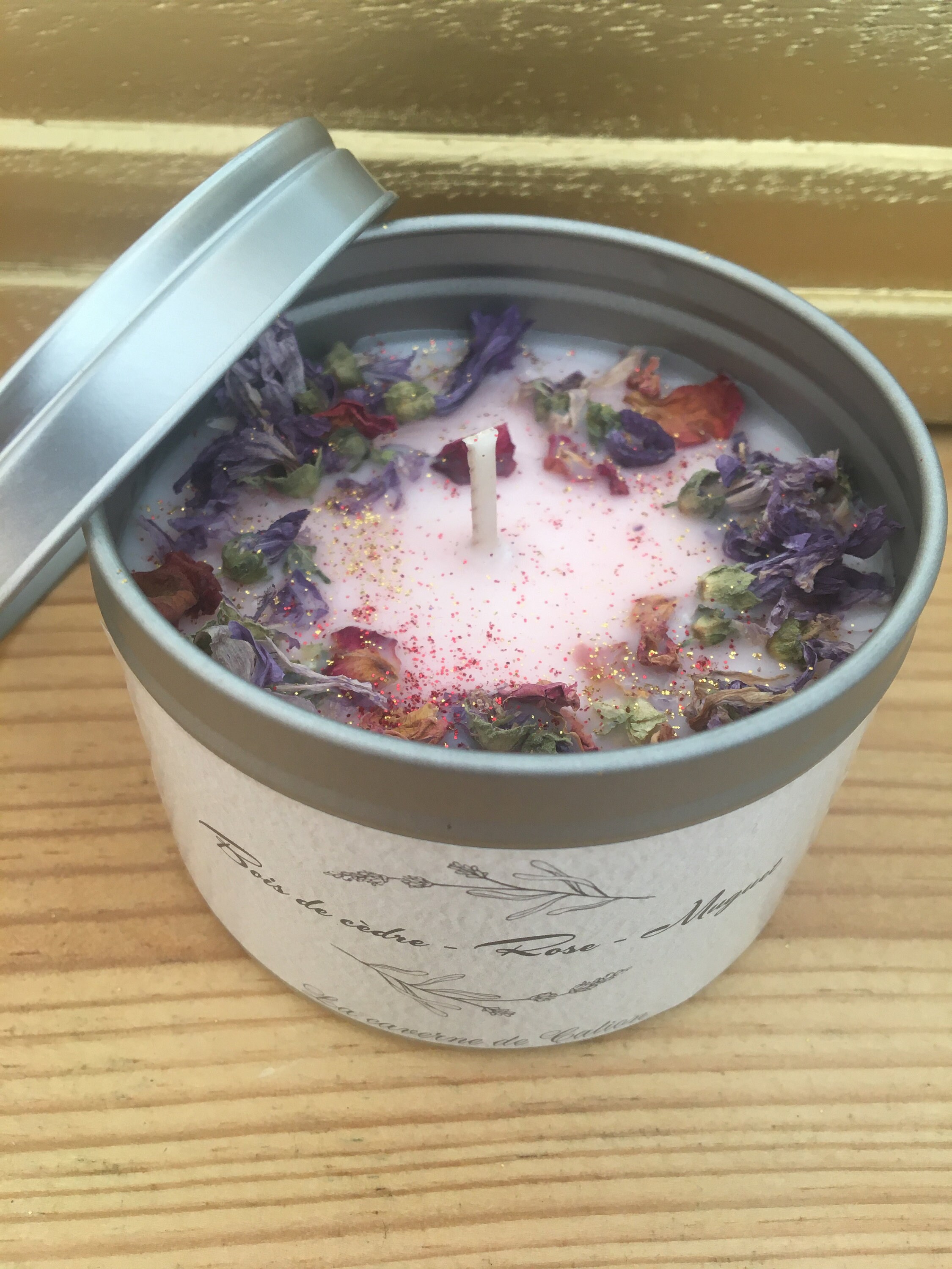 Bougie Parfumée Bois de Cèdre-Fleurs 200Ml