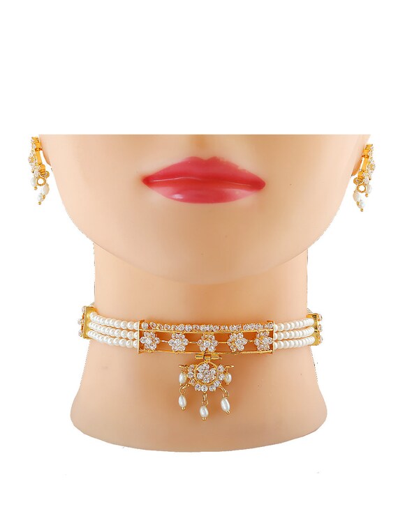 Moti Choker Necklace Styled With Pearls 