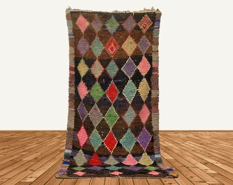 ヴィンテージ モロッコ ランナーラグ：カラフルなダイヤモンドの廊下用