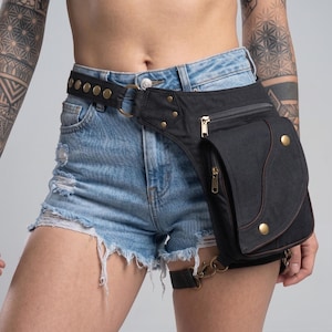 Handcrafted Black Canvas Drop Leg Bag – Multi-Pocket Utility Thigh Pack