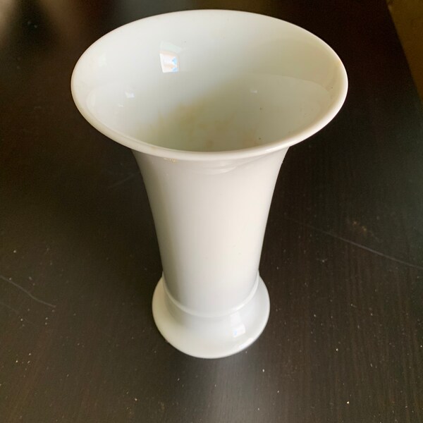 Vintage Kaiser Op Art white porcelain vase