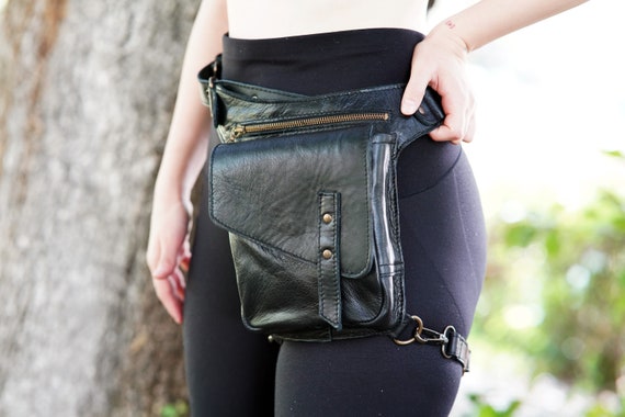 Cell Hip Bag 9.1-03 | Cool Fanny Pack | Clip-On Leather Bag