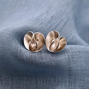 TAINIA Ribbon Sterling Silver Studs Handmade image 3