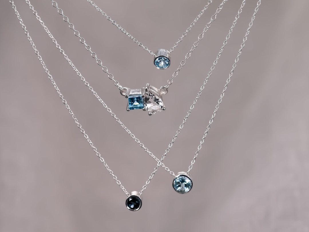 Minimalist Solitaire Zircon Necklace