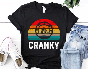 クランキーTシャツ ユニセックス、面白いバイクシャツ、サイクリングシャツ、バイク愛好家へのギフト、サイクリスト服、BMX、マウンテンバイク、サイクリングレトロヴィンテージシャツ